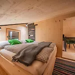 Raneburg 4 *