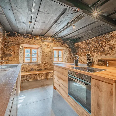 Raneburg 4 בקתה *