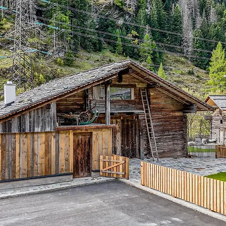 Raneburg 4 * מטרי אין אוסטירול