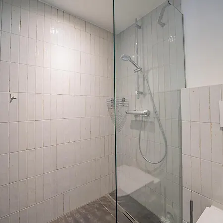 Raneburg 4 *