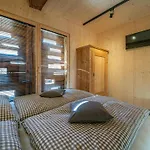 Raneburg 4 *