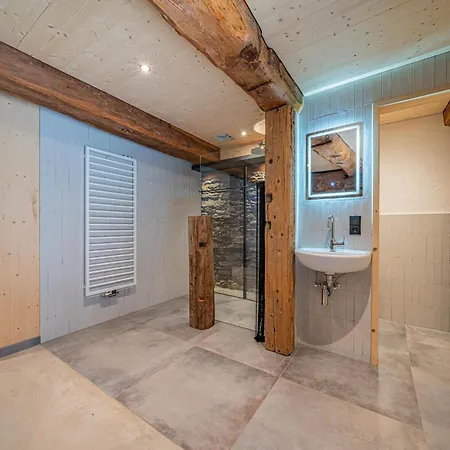 Alpehytte Raneburg 4 *