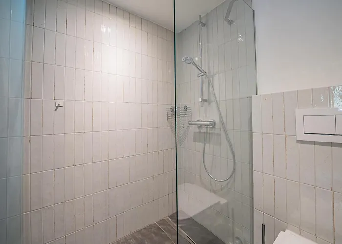 Raneburg 4 *