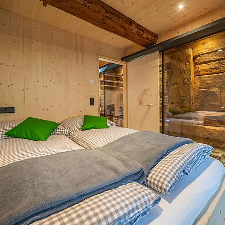 Raneburg 4 *